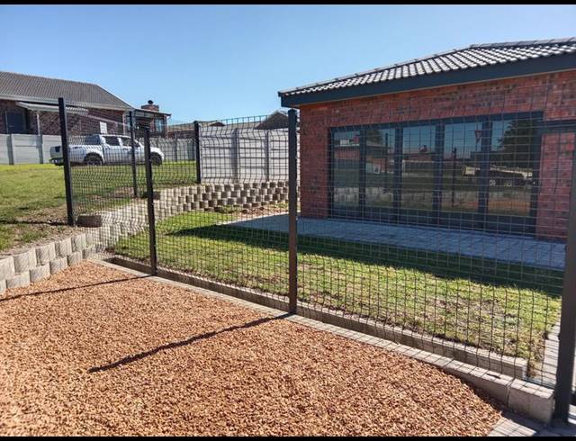 3 BEDROOM PROPERTY TO RENT IN DANA BAY